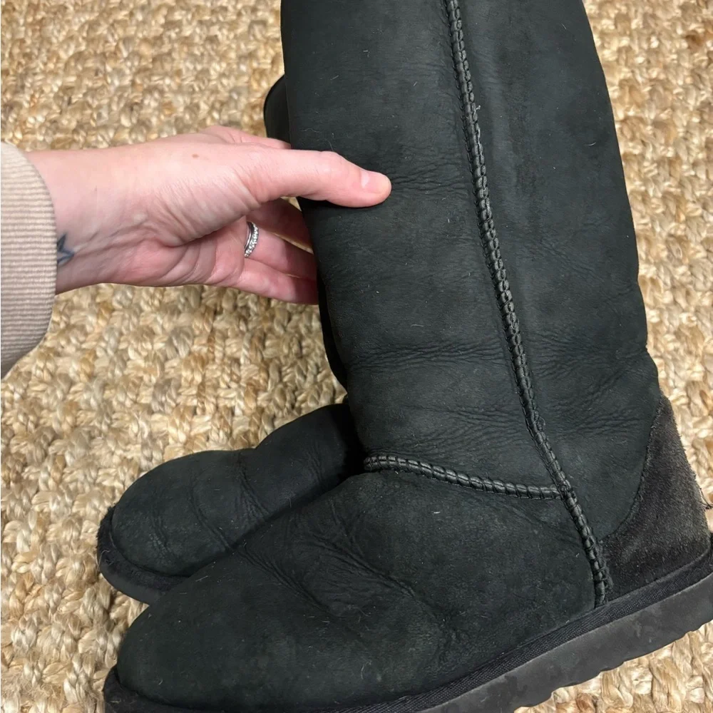 UGG Boots (tall) - Picture 4 of 8